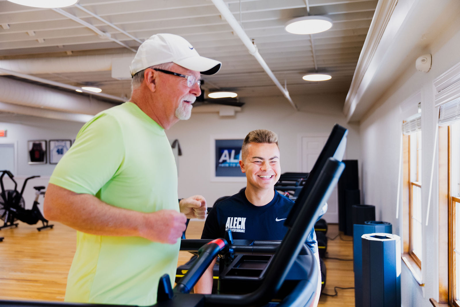 054f39abcfdb219e3373e345ce1c164d-xxlarge